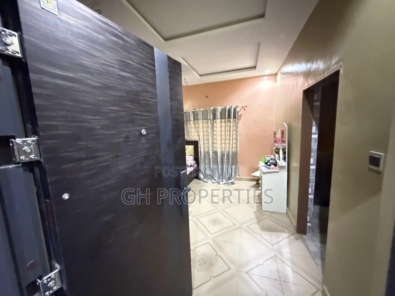 4bdrm House in Kotwi Ampaame No2, Atwima Kwanwoma for sale