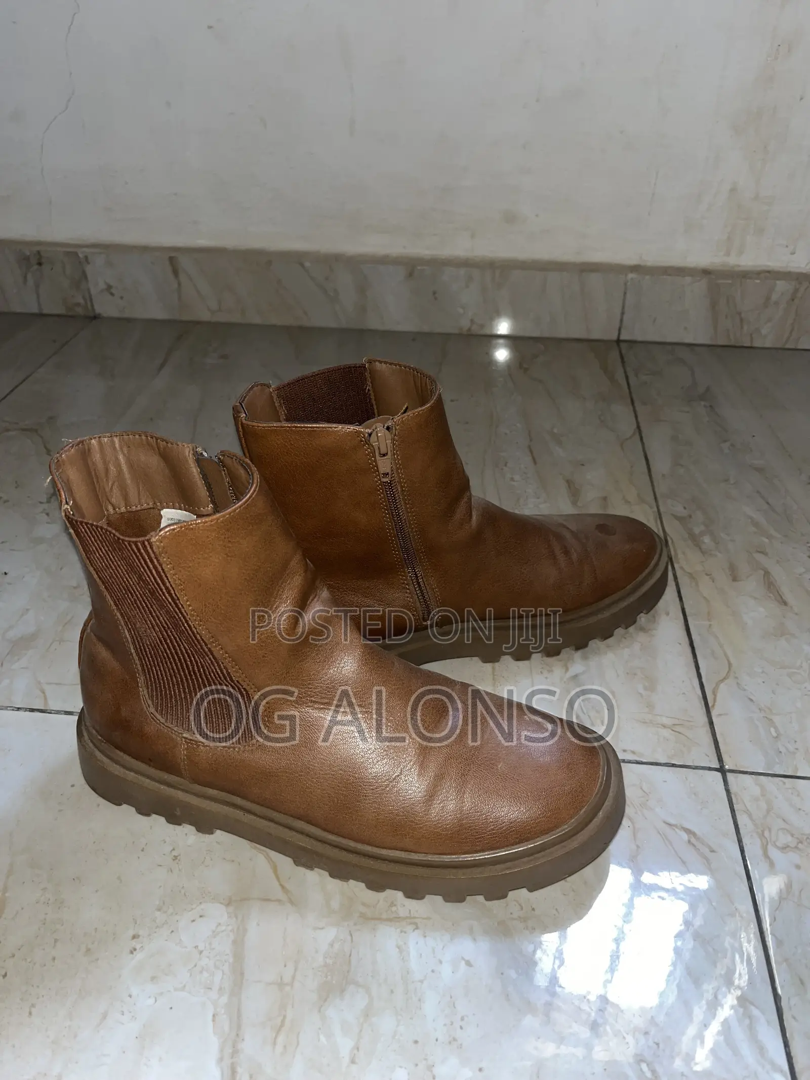 Brown Lovely Boots(BLB)