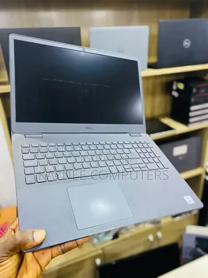 Laptop Dell Vostro 3520 8GB Intel Core i3 SSD 256GB