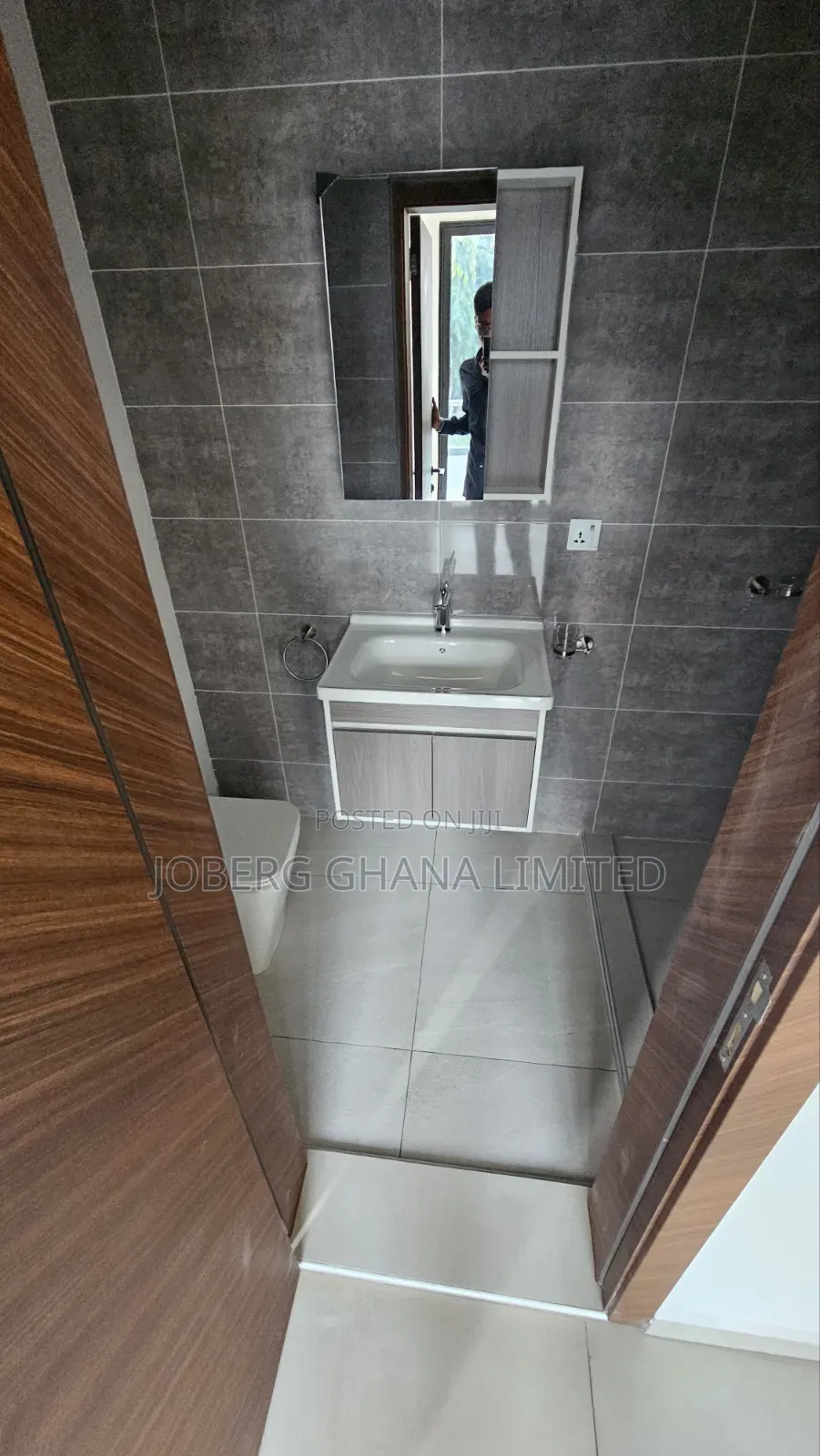 2bdrm Apartment in US Embassy Area for sale