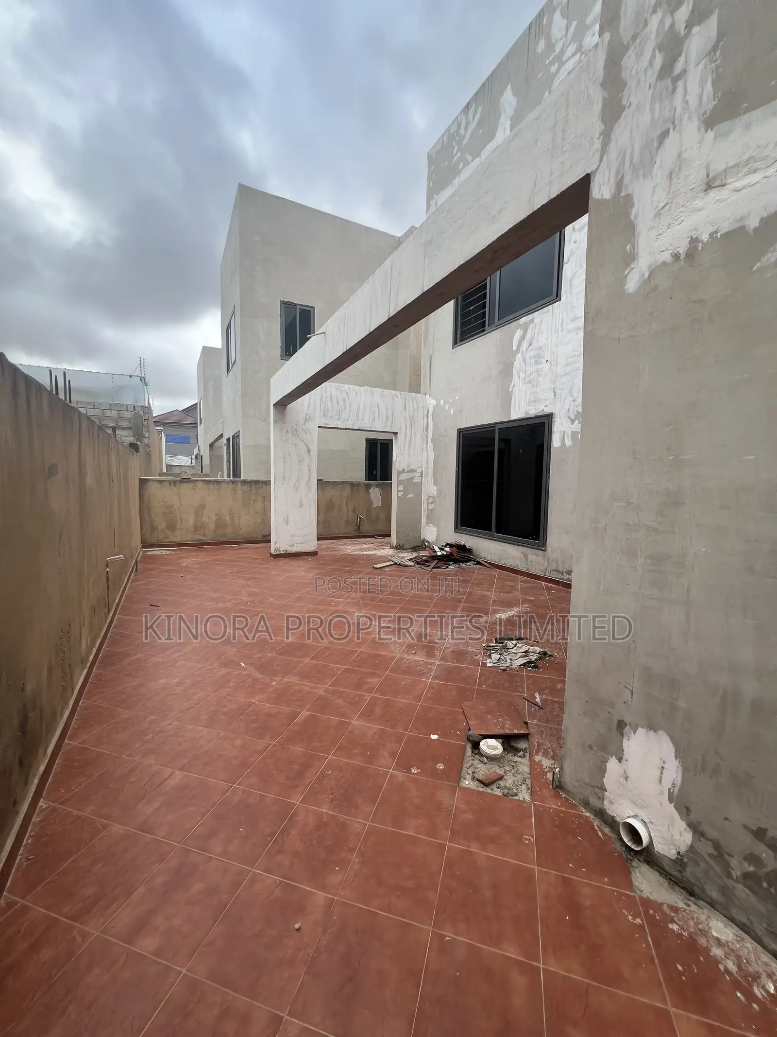 4bdrm Duplex in East Legon for rent