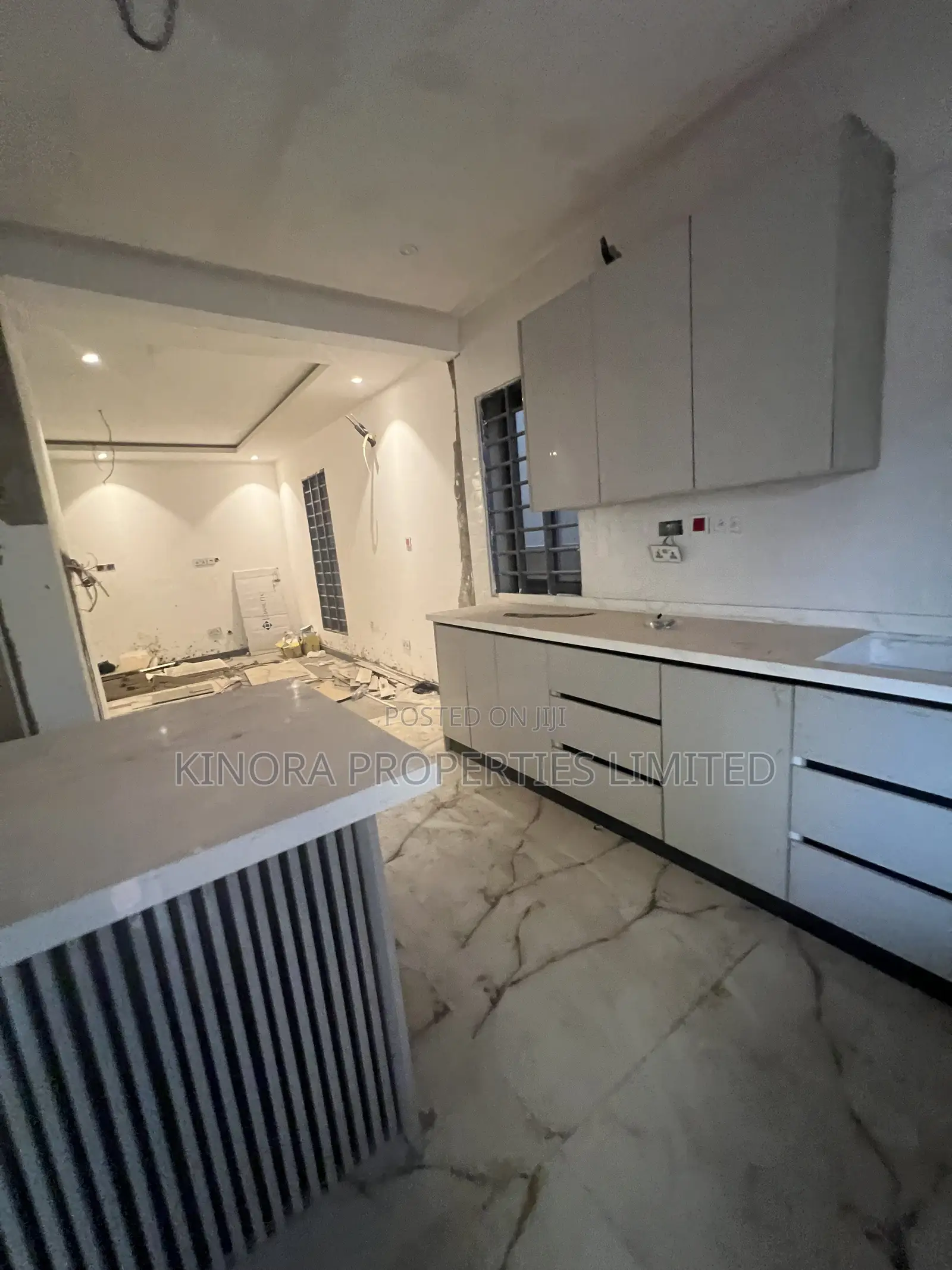 4bdrm Duplex in East Legon for rent