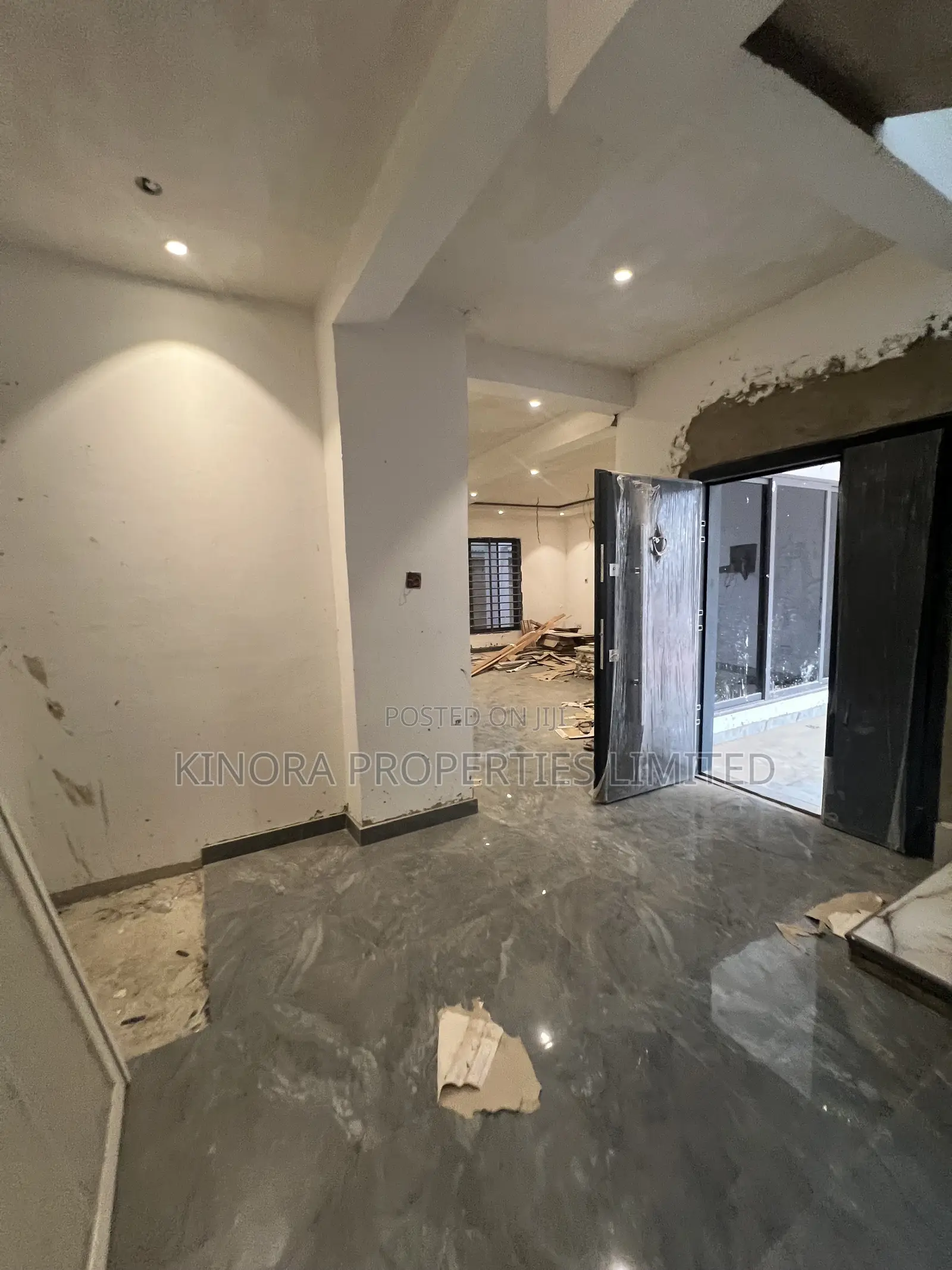 4bdrm Duplex in East Legon for rent