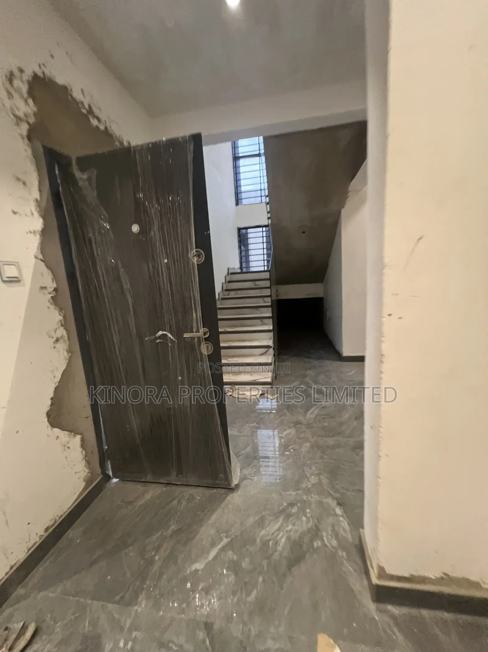 4bdrm Duplex in East Legon for rent