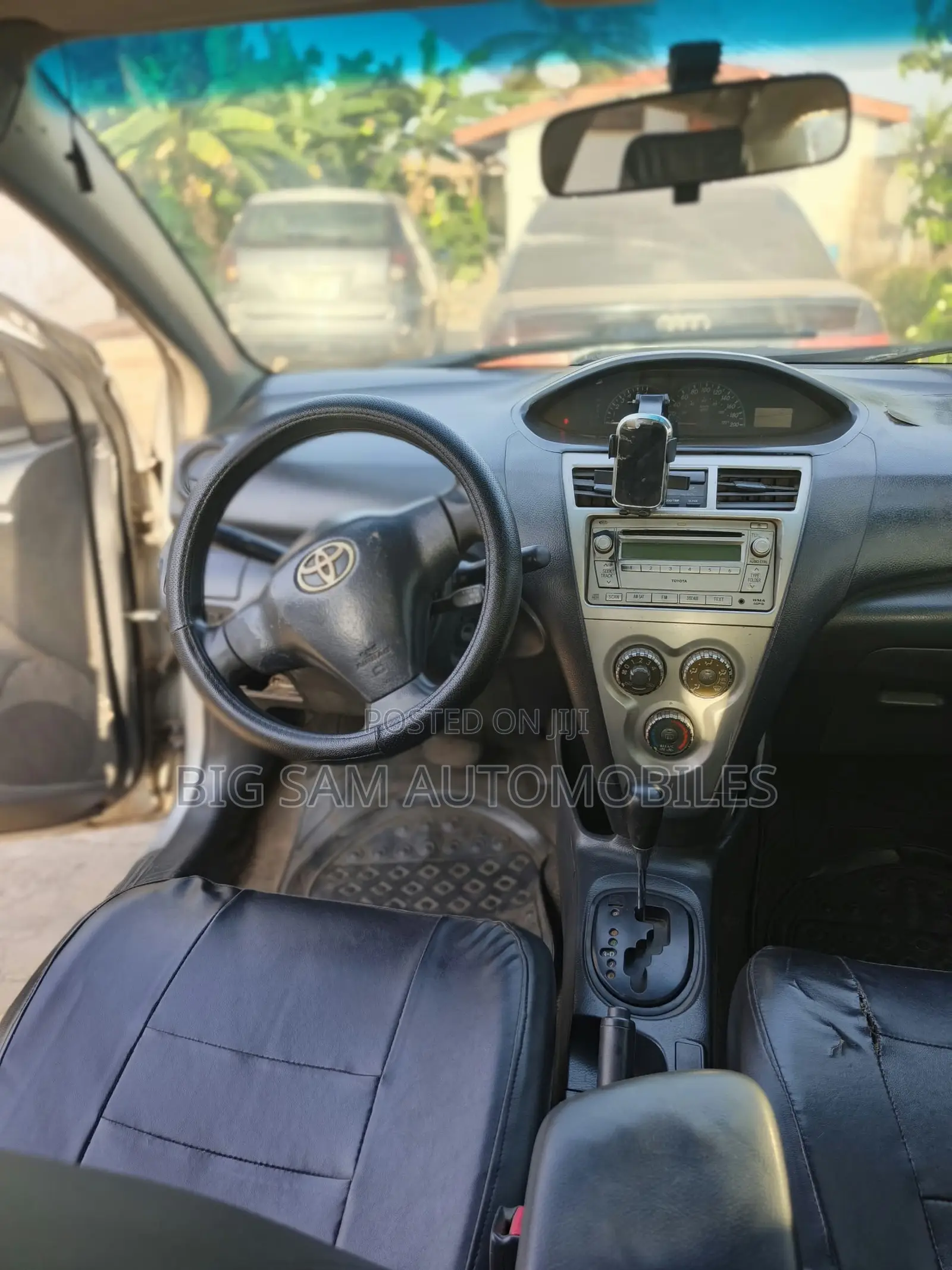 Toyota Yaris 2010 Silver
