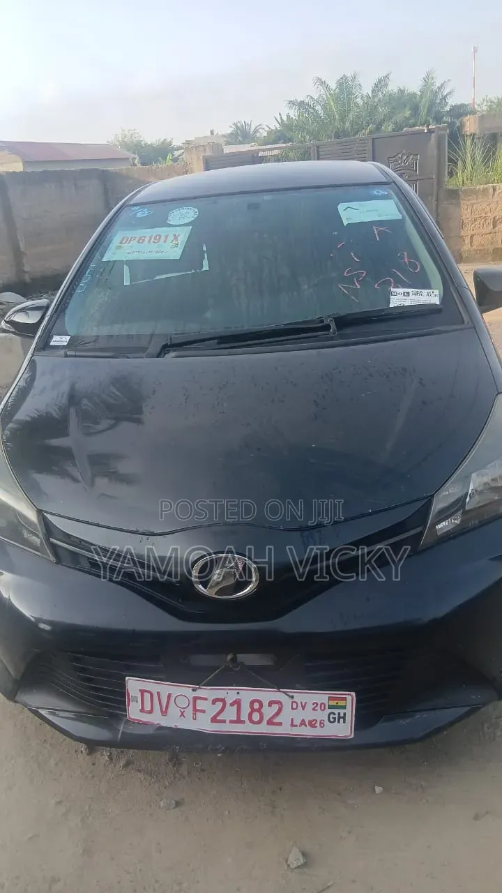 Toyota Vitz 2015 Black