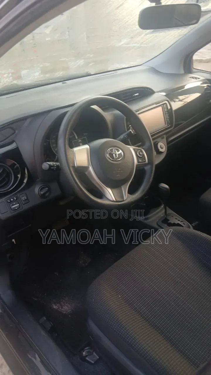 Toyota Vitz 2015 Black