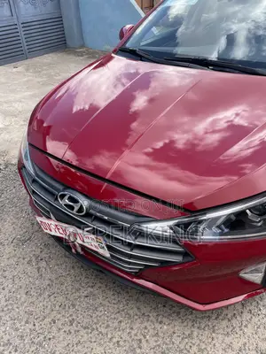 Hyundai Elantra 2020 Red