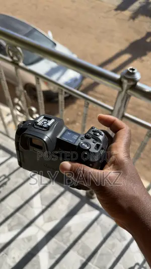 Slightly Used Canon Eos R