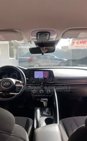 Hyundai Elantra 2021 Red