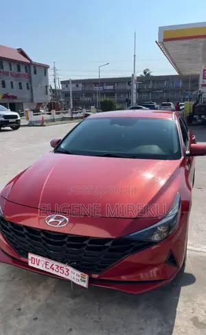 Hyundai Elantra 2021 Red