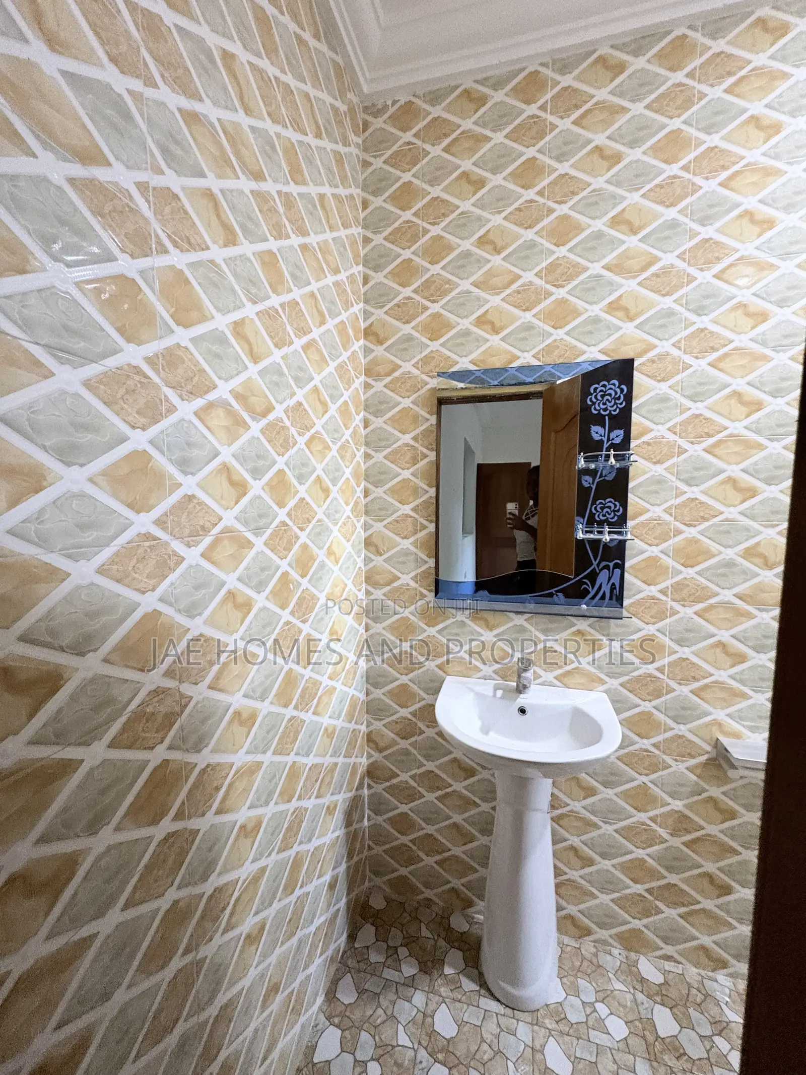 2bdrm Apartment in Old Barrier for rent
