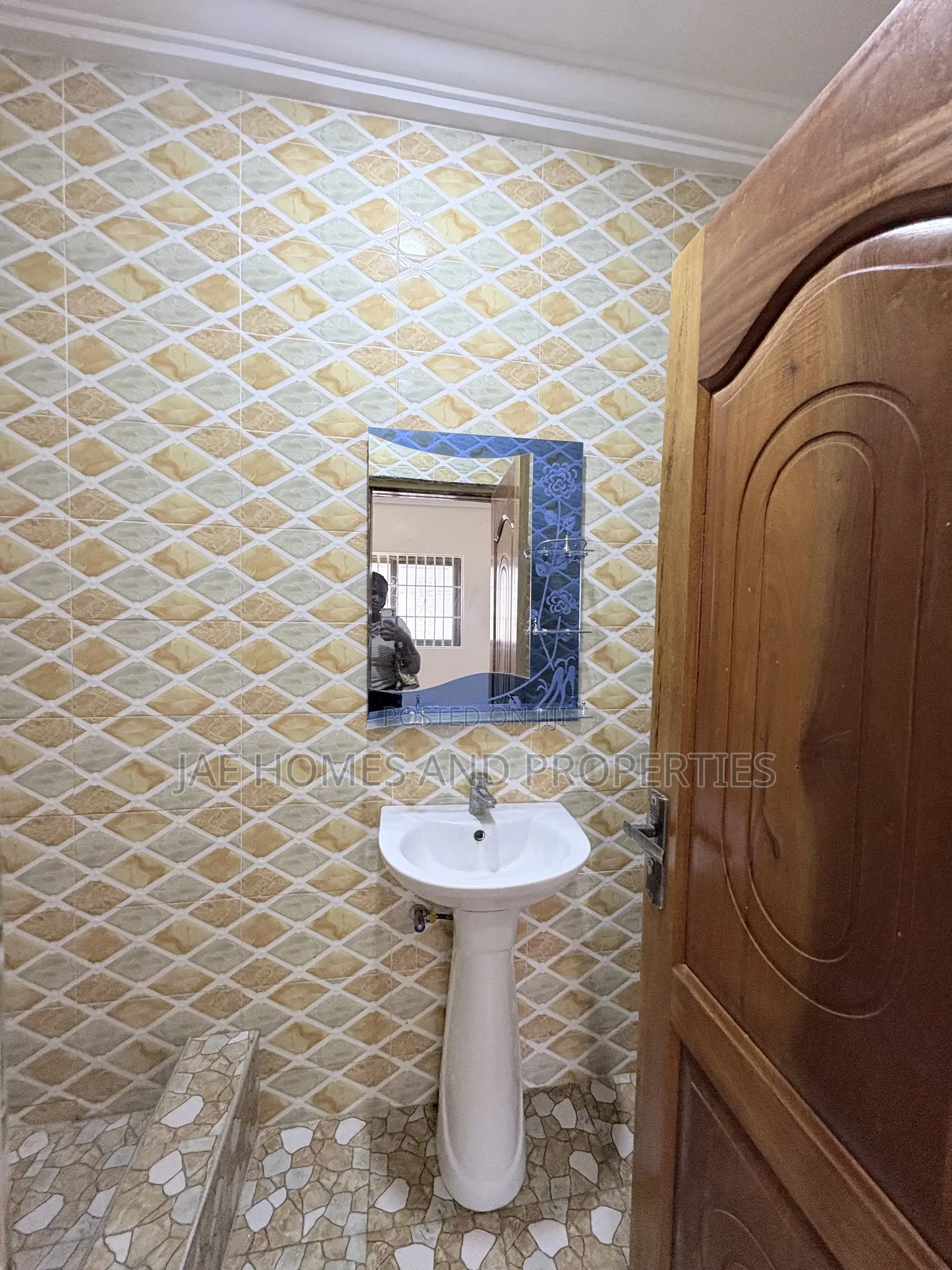2bdrm Apartment in Old Barrier for rent