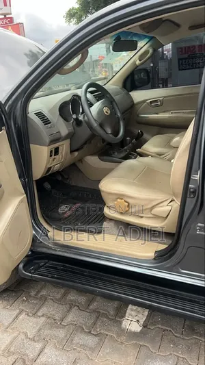Toyota Fortuner 2011 Gray