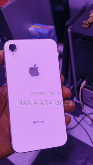Apple iPhone XR 64 GB White