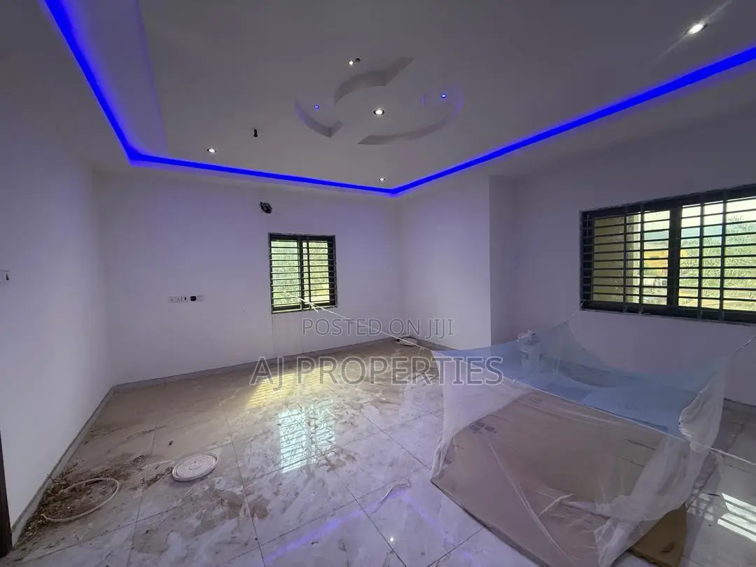 4bdrm House in Oyarifa for sale