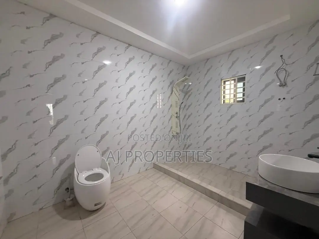 4bdrm House in Oyarifa for sale