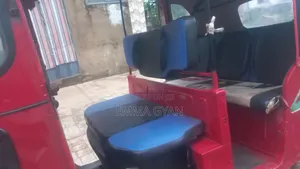 Bajaj RE 2024 Red