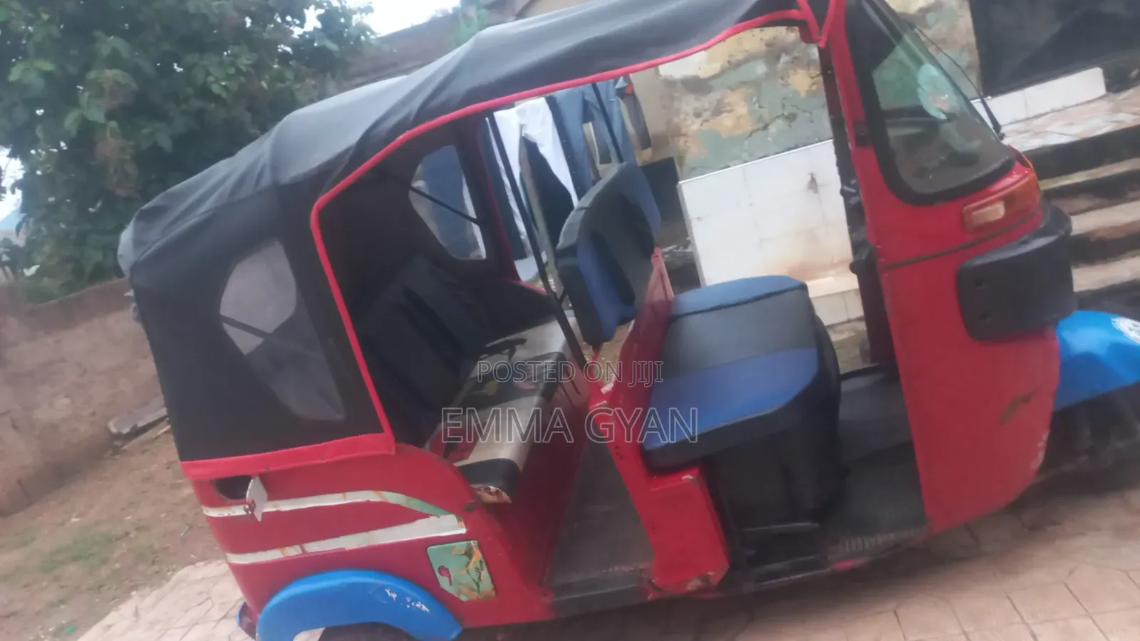 Bajaj RE 2024 Red