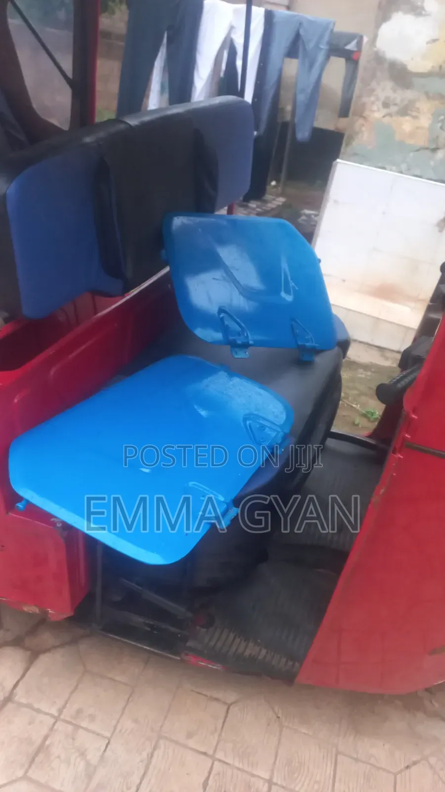 Bajaj RE 2024 Red