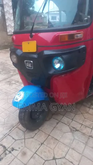 Bajaj RE 2024 Red