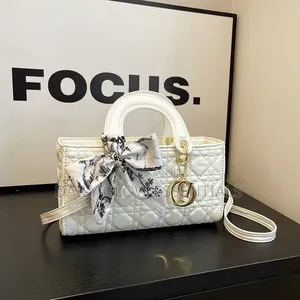 Women’s White Quilted Handbag – Elegant Shoulder & Crossbody Bag