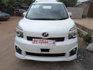 Toyota Voxy 2013 White