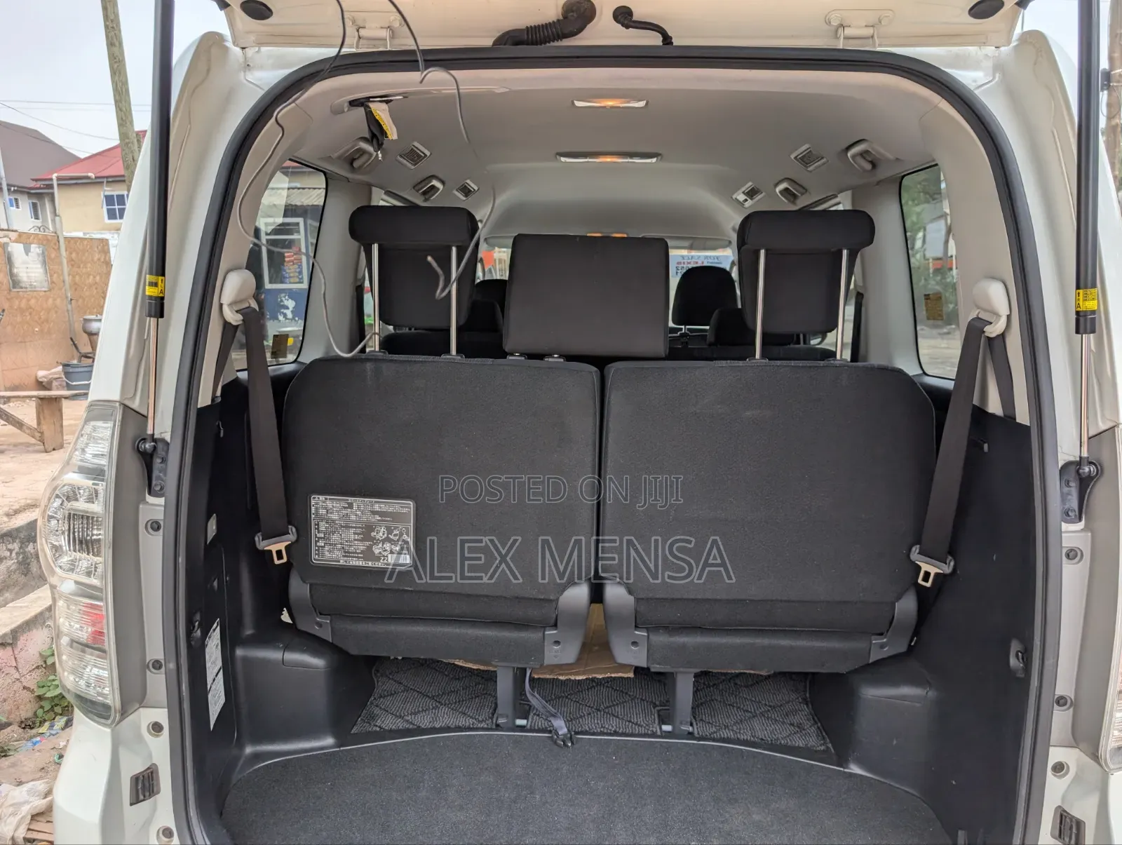 Toyota Voxy 2013 White