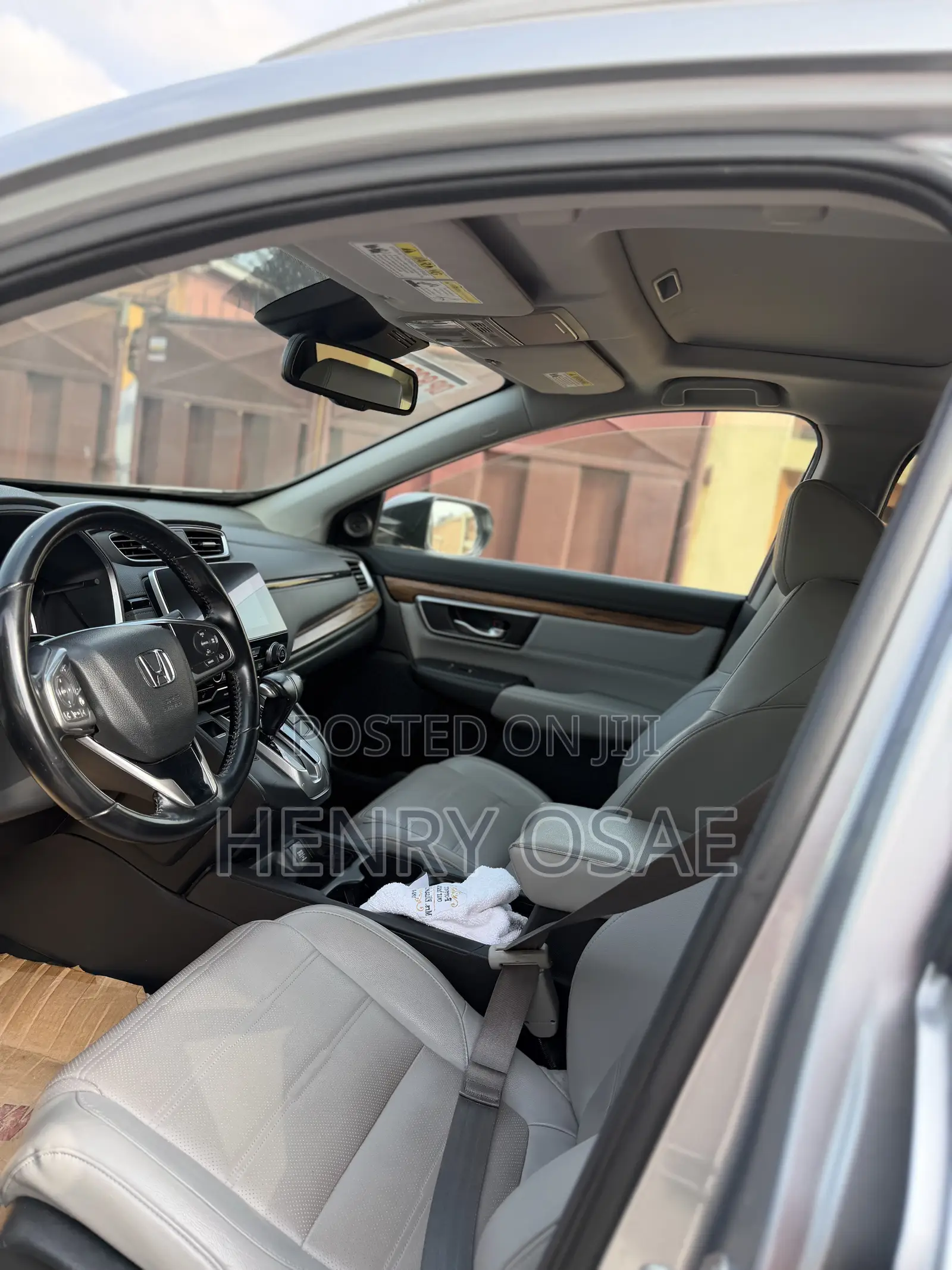 Honda CR-V Touring AWD 2018 Gray