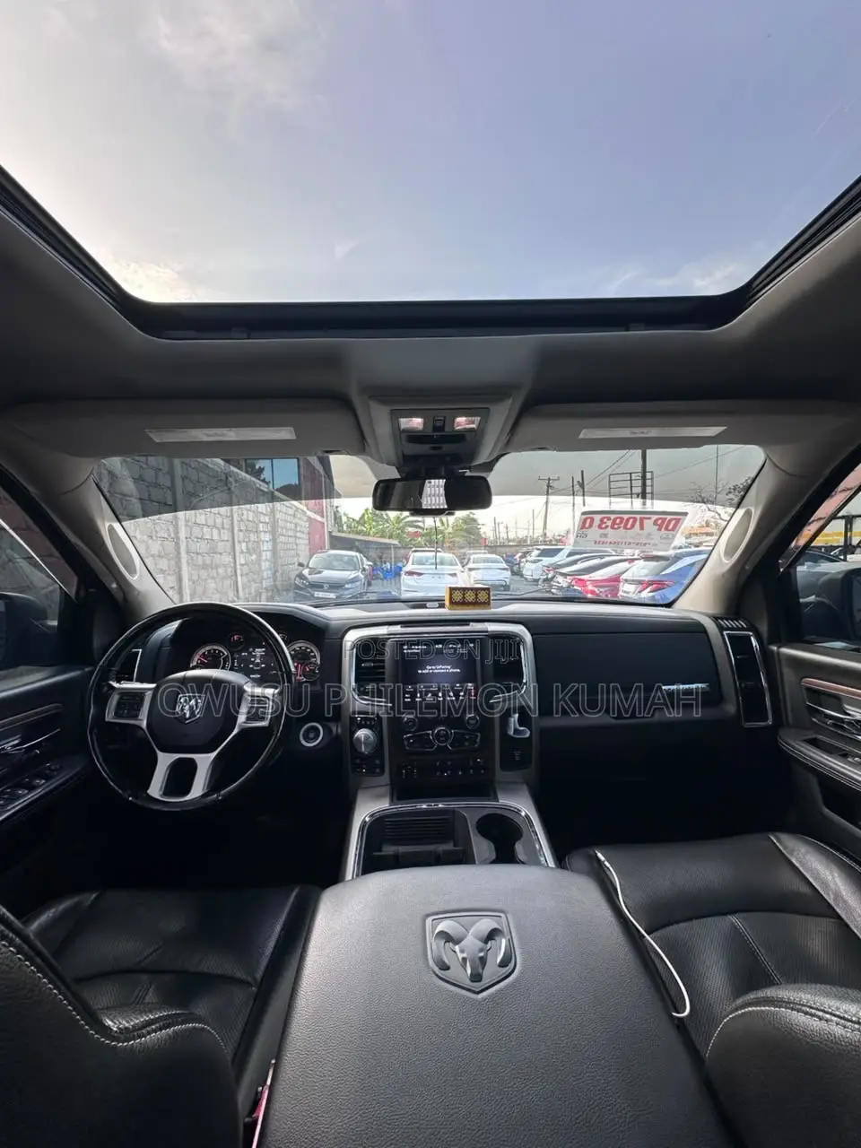 RAM 1500 2018 Black