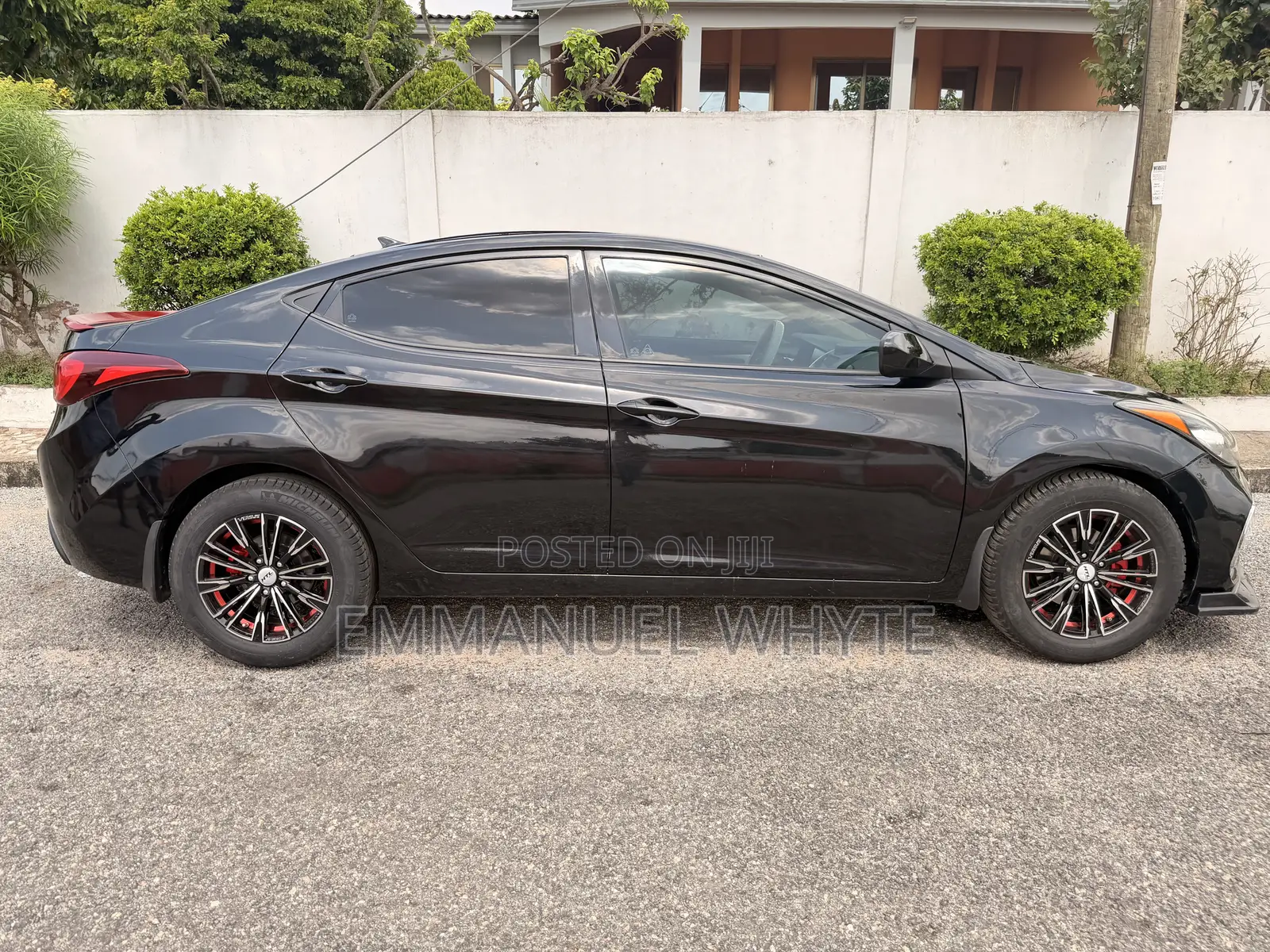 Hyundai Elantra Limited Sedan FWD (1.8L 4cyl 6A) 2013 Black