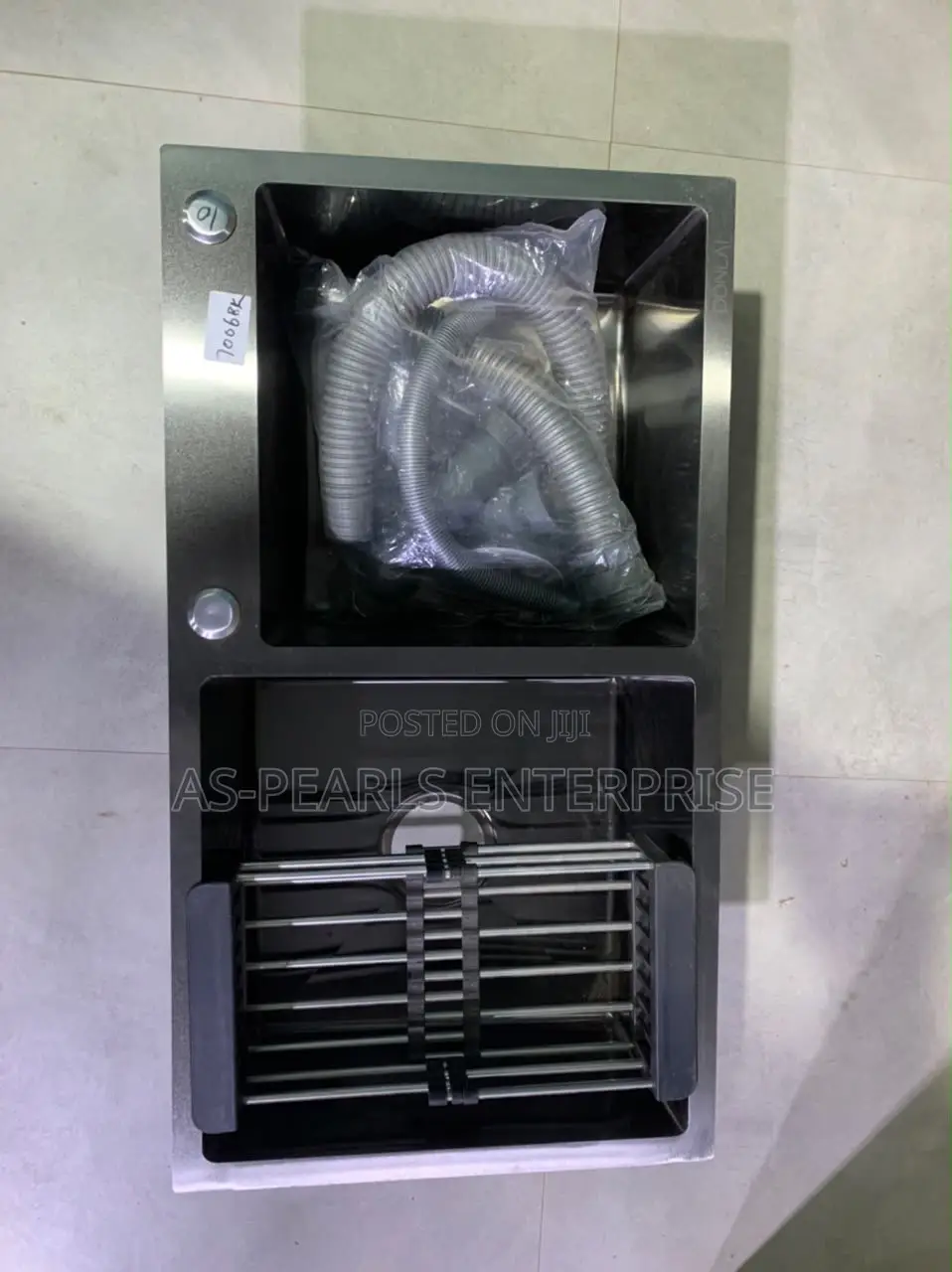 Modern Kitchen Sink for Homes and Apartments.