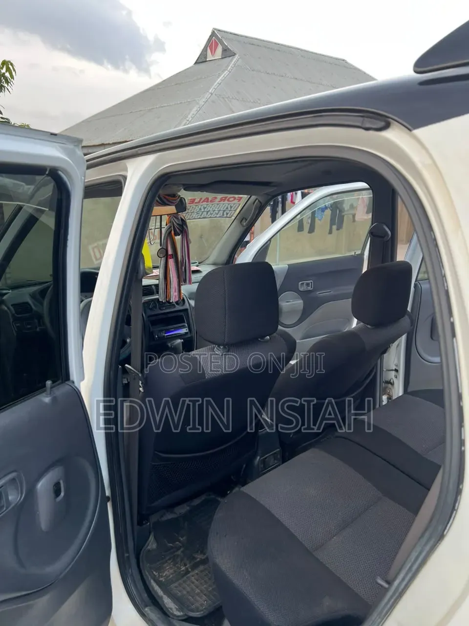 Daihatsu Mira 2010 White