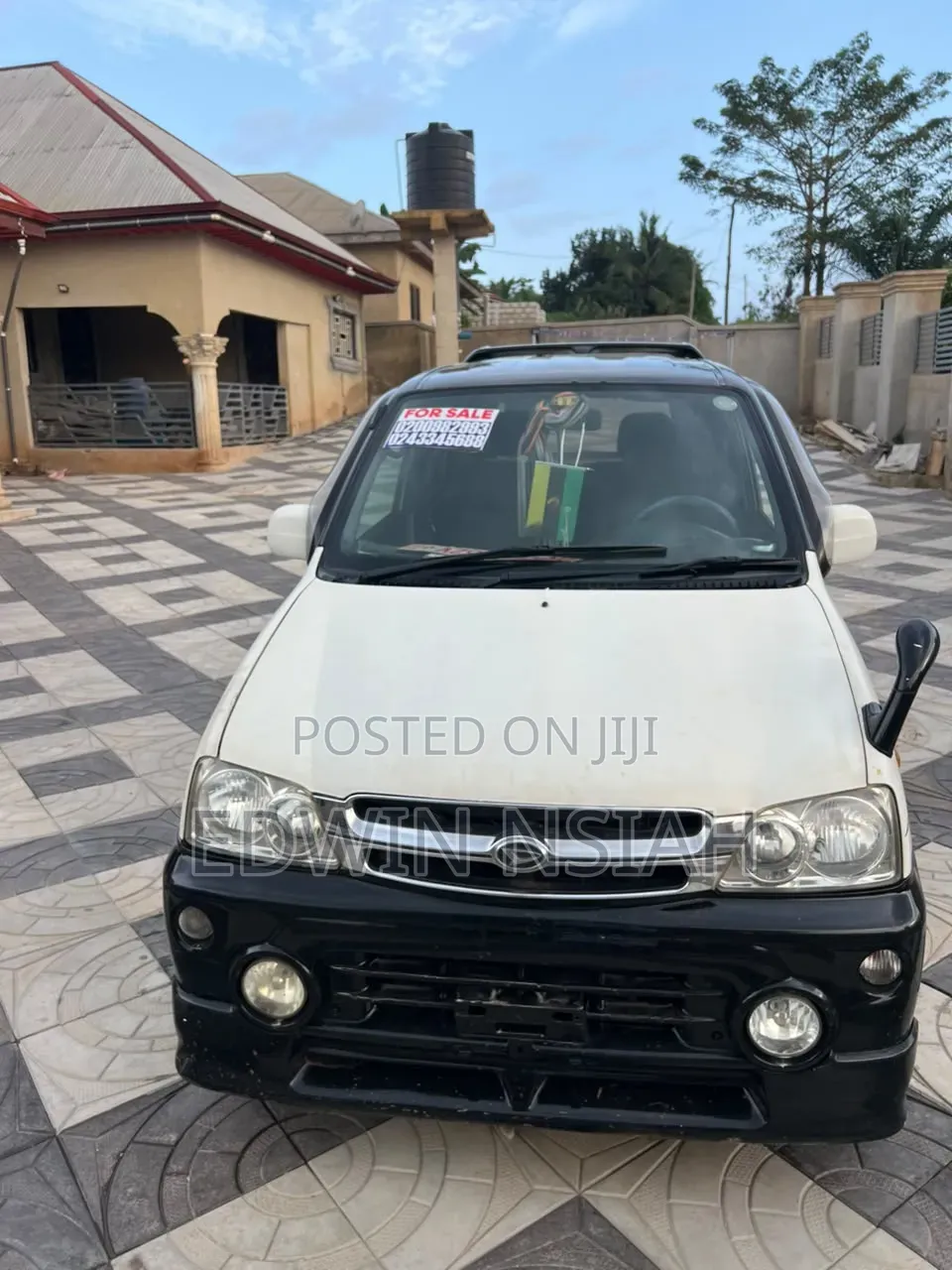 Daihatsu Mira 2010 White