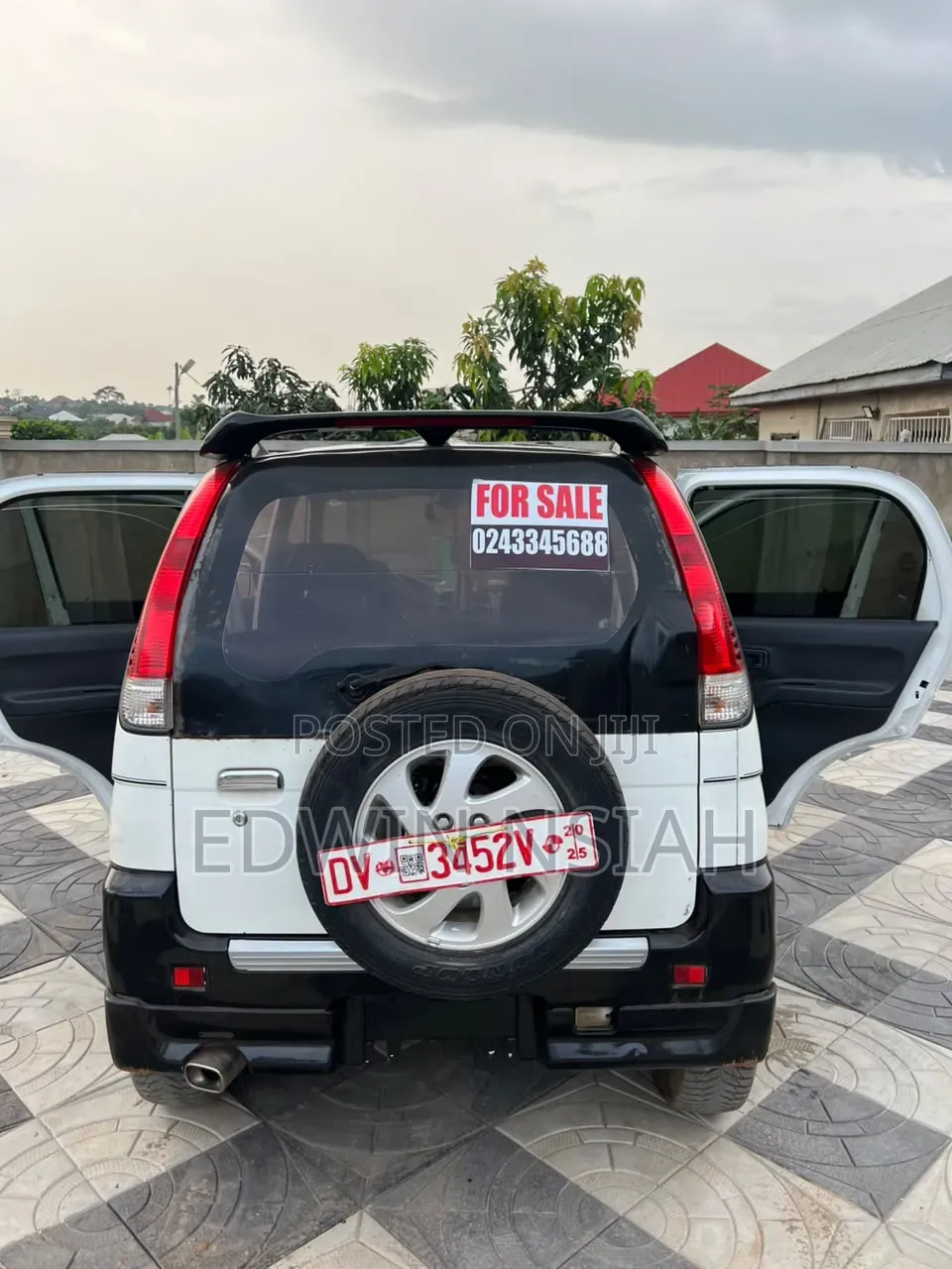 Daihatsu Mira 2010 White