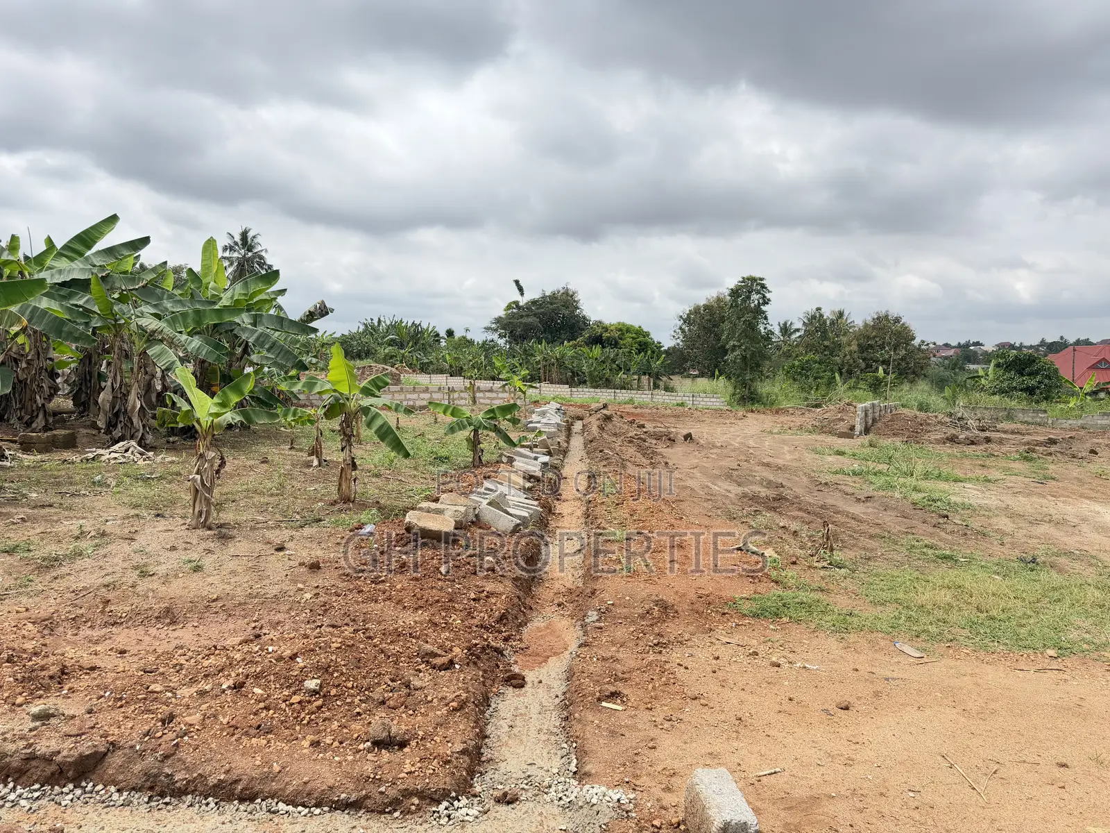 One Plot for Sale at Sokoban Konkoli