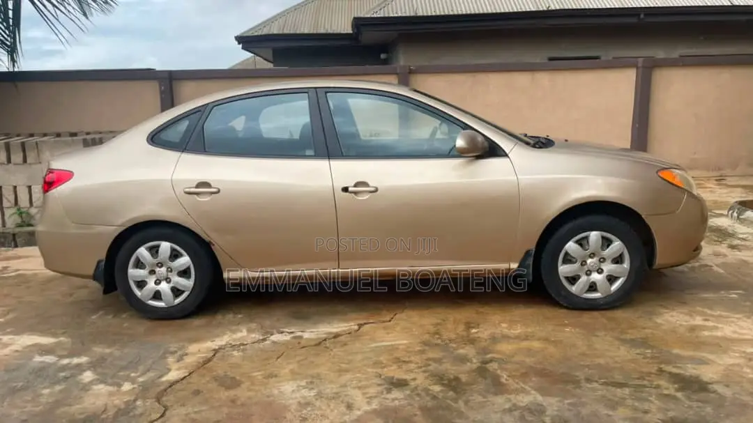 Hyundai Elantra GLS 2010 Gold