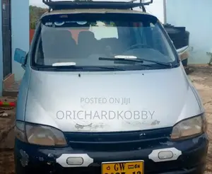 Toyota HiAce 1999 Grey