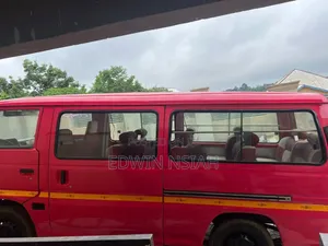 Nissan Caravan (Urvan) 1999