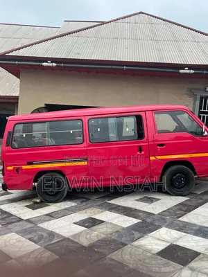 Nissan Caravan (Urvan) 1999