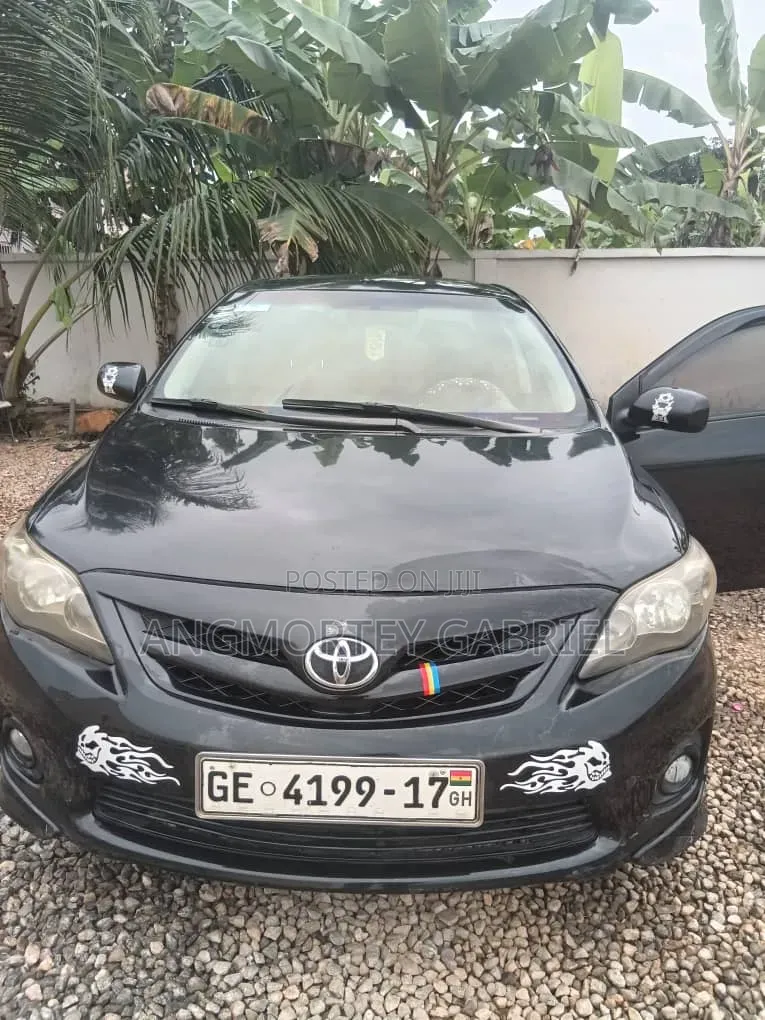 Toyota Corolla 2012 Brown