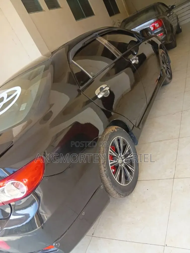 Toyota Corolla 2012 Brown