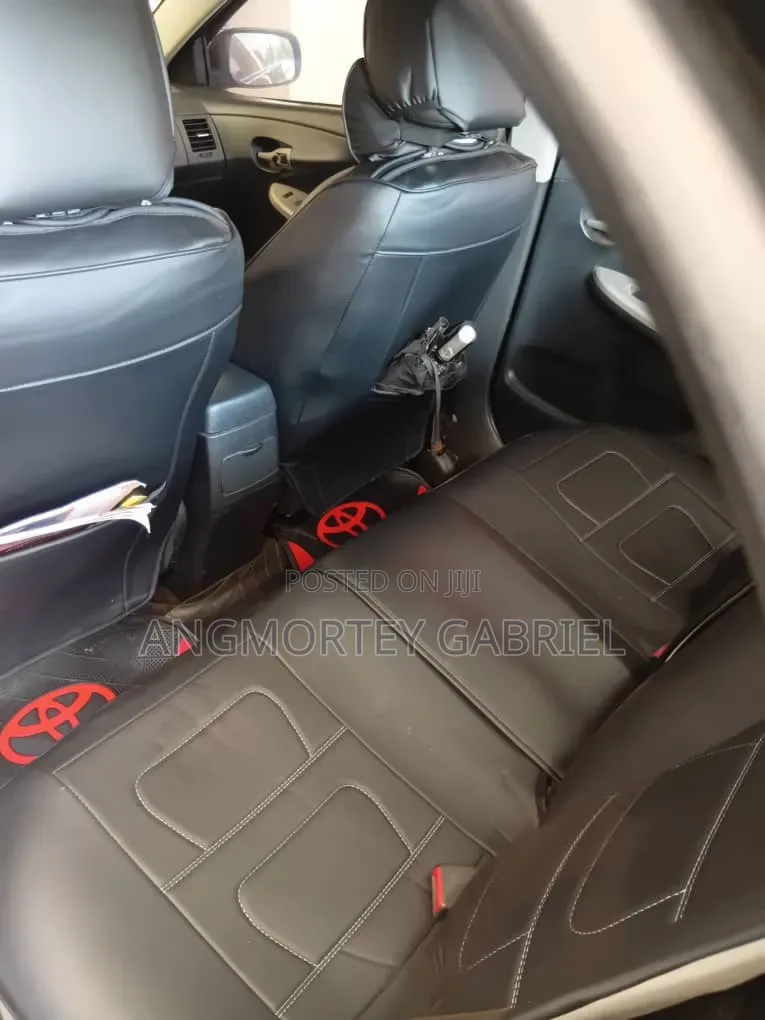Toyota Corolla 2012 Brown