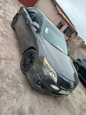 Toyota Camry SE 4dr Sedan (2.5L 4cyl 6AM) 2010 Gray