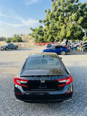 Honda Accord LX (1.5L 4cyl Turbo CVT) 2019 Black