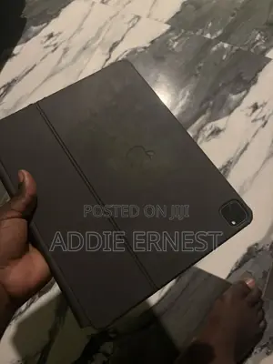 Apple iPad Pro 12.9 (2021) 256 GB Black