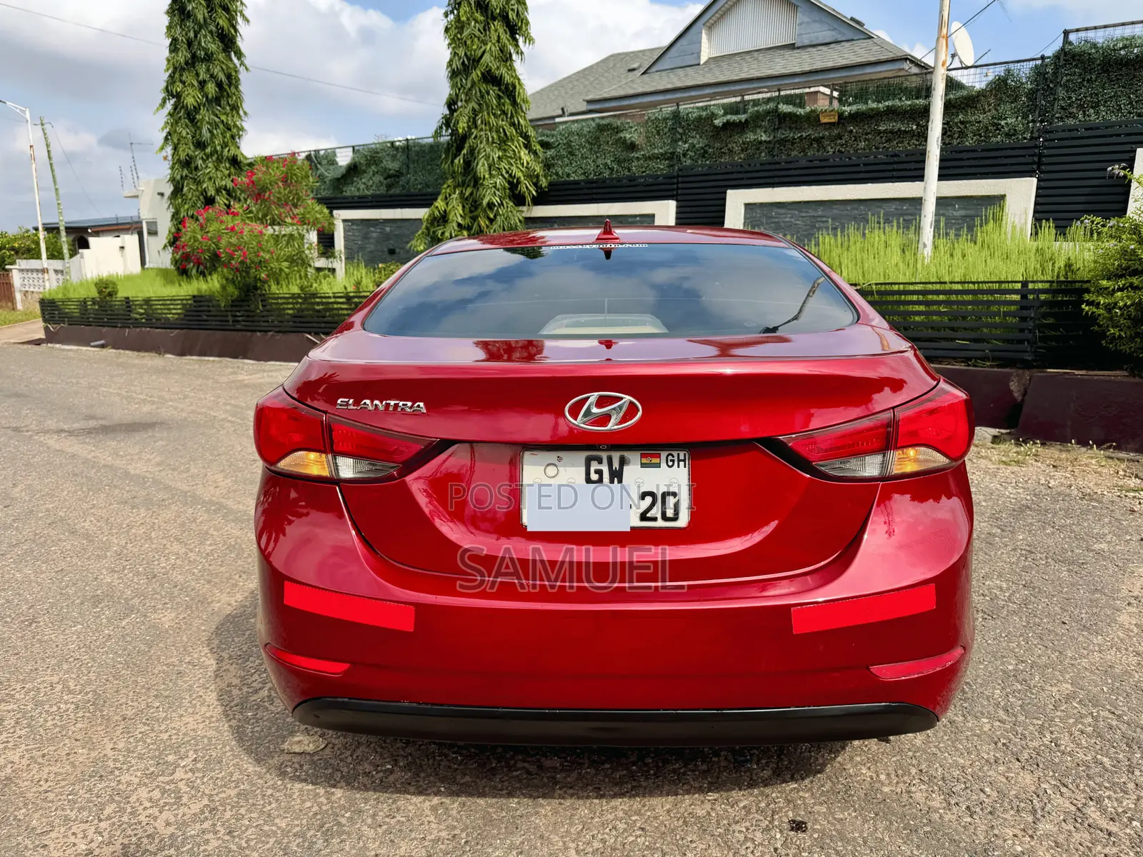 Hyundai Elantra Limited Sedan FWD (1.8L 4cyl 6A) 2016 Red