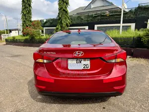 Hyundai Elantra Limited Sedan FWD (1.8L 4cyl 6A) 2016 Red