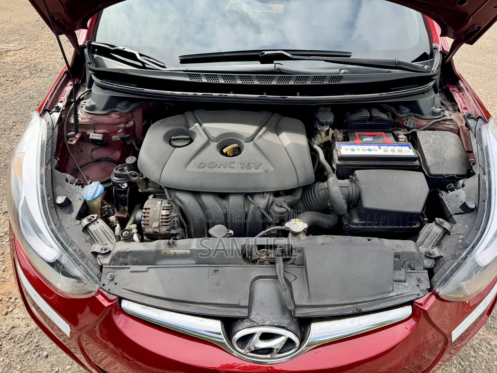Hyundai Elantra Limited Sedan FWD (1.8L 4cyl 6A) 2016 Red