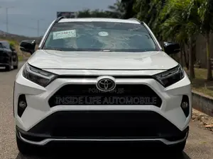 Toyota RAV4 2025 White
